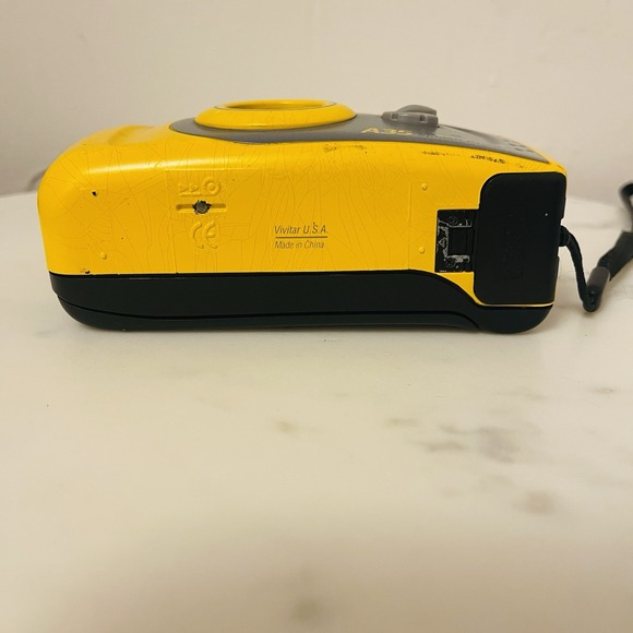 Vivitar A35 Splash Proof Point and Shoot 35mm Film Camera - Picture 6 of 6